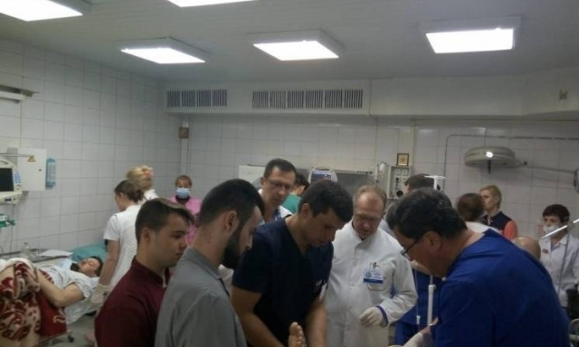 В Днепре врачи больницы Мечникова спасают раненых бойцов
