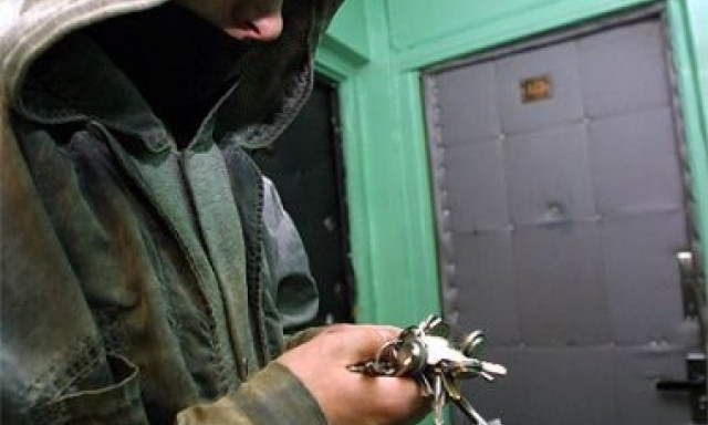 Полиция Днепра поймала квартирного вора в момент кражи 