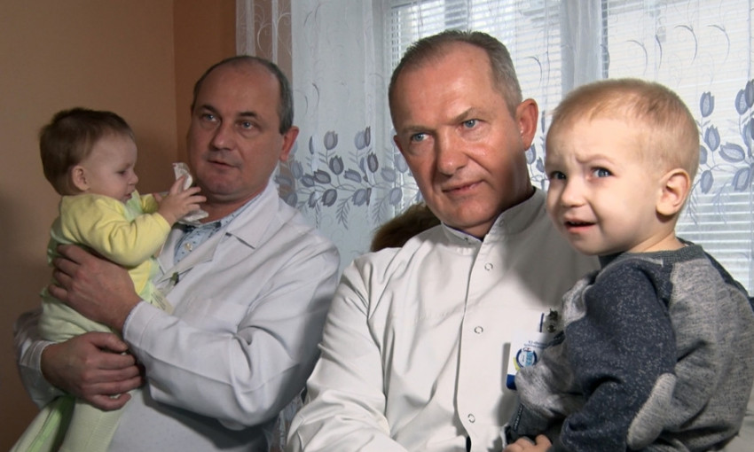 В Днепре врачи Мечникова осмотрели брошенных детей