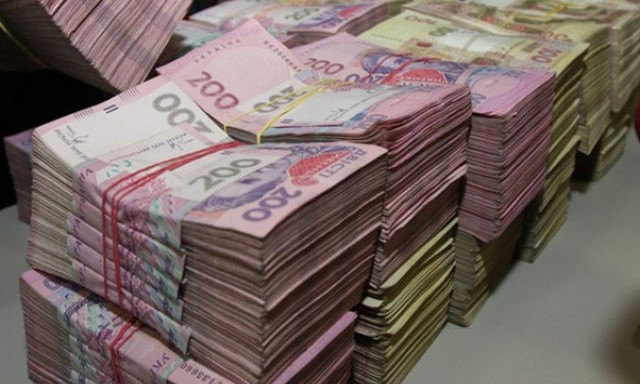 Общественники обвиняют чиновников Днепра в переплате 444 тысяч гривен