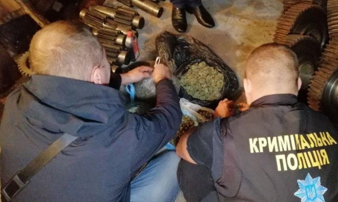 На Днепропетровщине полиция обнаружила крупную партию наркотиков