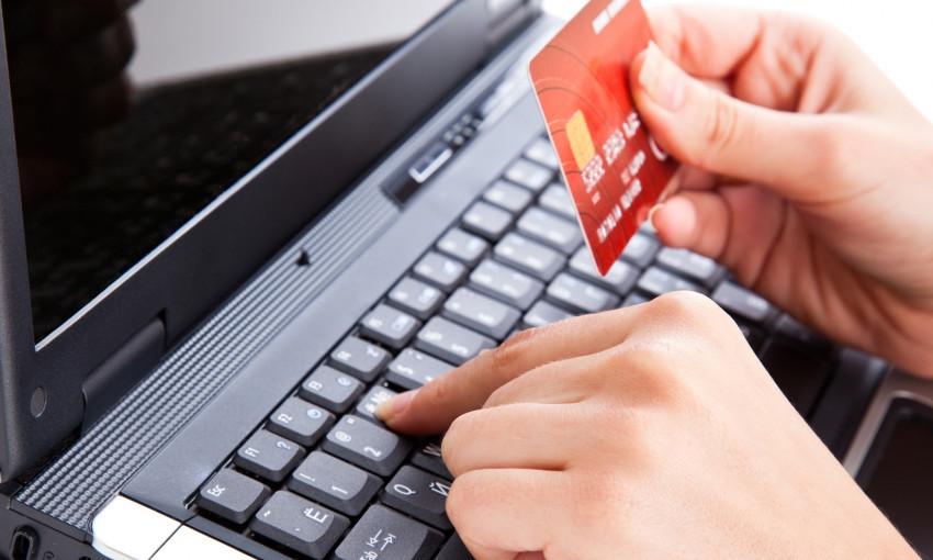 Где оформить срочный кредит онлайн на карту?