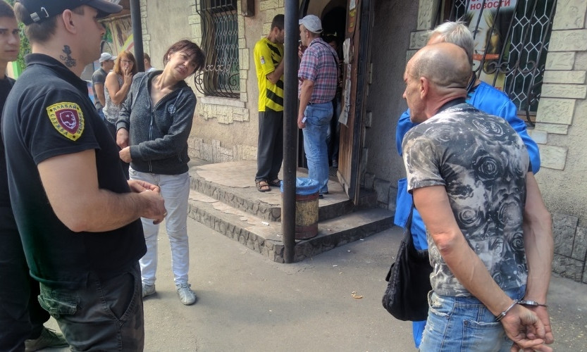 Под Днепром напали на врача скорой помощи 