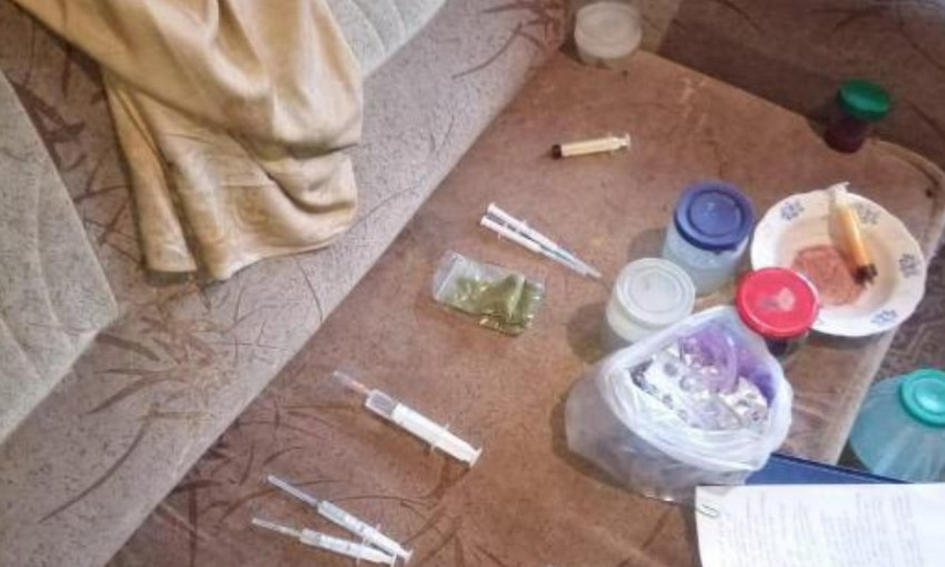 Житель Днепропетровщины устроил в квартире наркопритон 