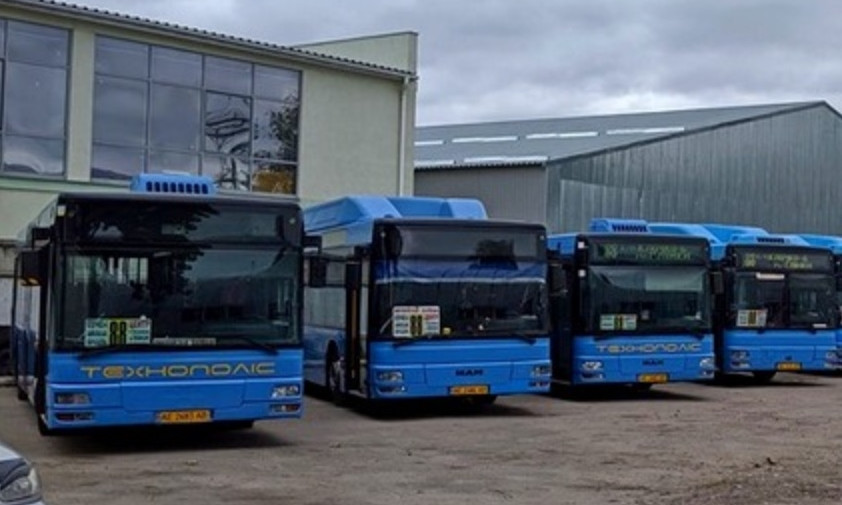 В Днепре автобусы заменят еще на двух маршрутах 
