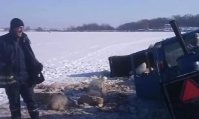На Днепропетровщине утонул трактор
