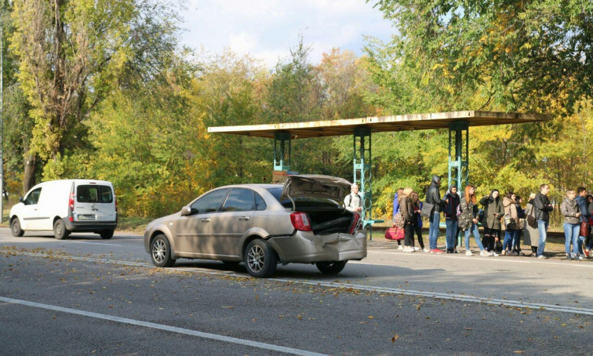 ДТП в Днепре: автомобиль сбил двух парней 