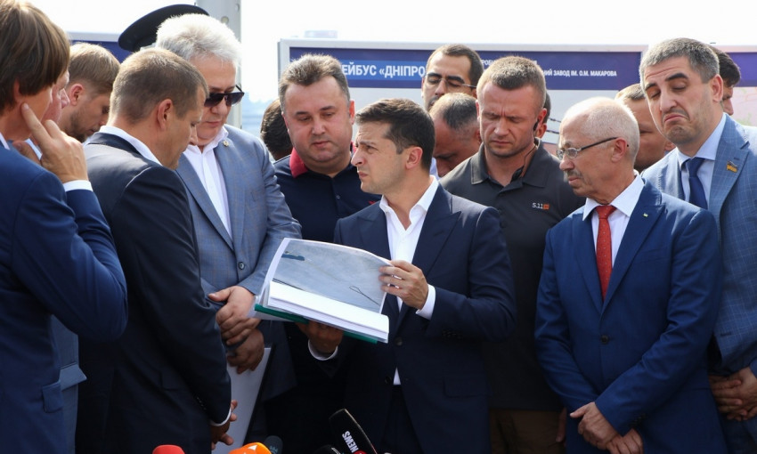 Президент Владимир Зеленский проинспектировал Новый мост 