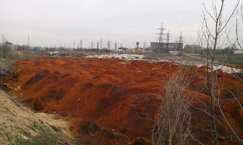 Ядовитые отходы в Днепре: горожане обнаружили место захоронения отходов 