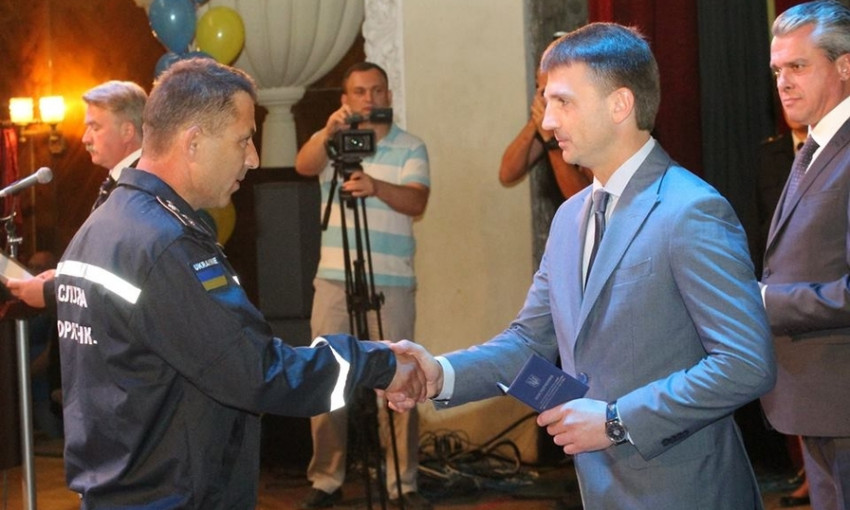 Глеб Пригунов наградил спасателей премиями 