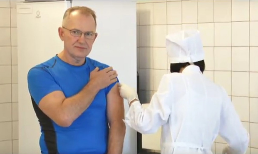 Врачи больницы Мечникова провели вакцинацию от гриппа 