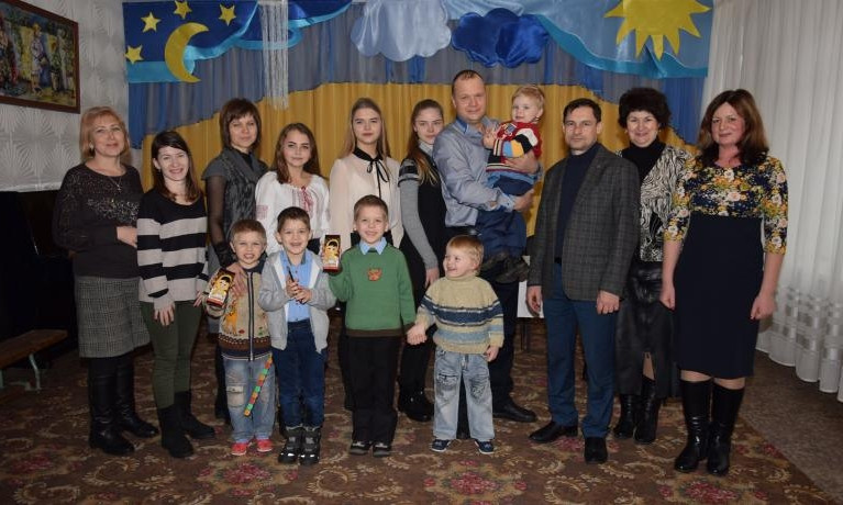 На Днепропетровщине появляются детские дома семейного типа 