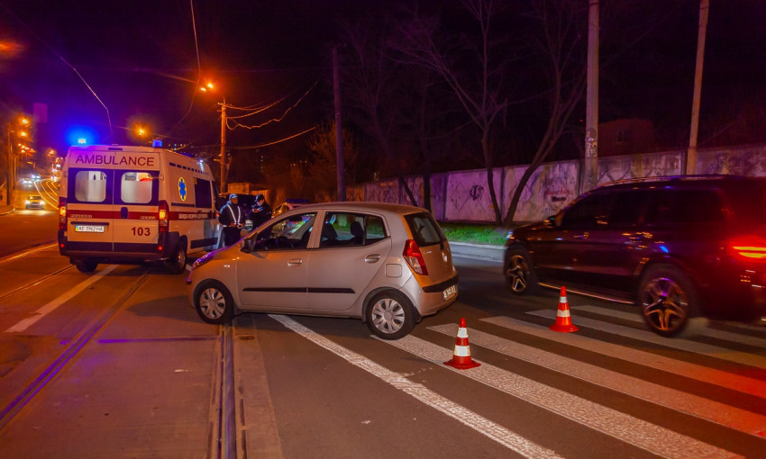 ДТП в Днепре: Hyundai сбил мужчину на "зебре"