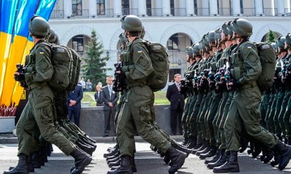Жителей Днепропетровщины пригласили служить в контрактную армию