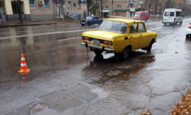 ДТП на Днепропетровщине: автомобиль сбил женщину 