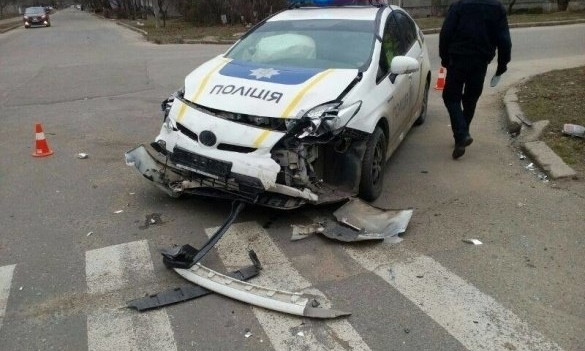 Сколько автомобилей разбили сотрудники полиции Днепра?