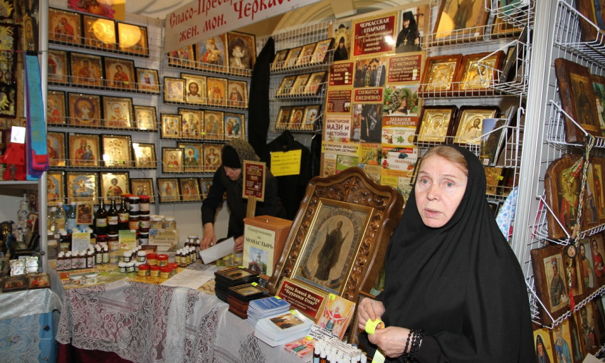 В Днепре открылась православная выставка-ярмарка 