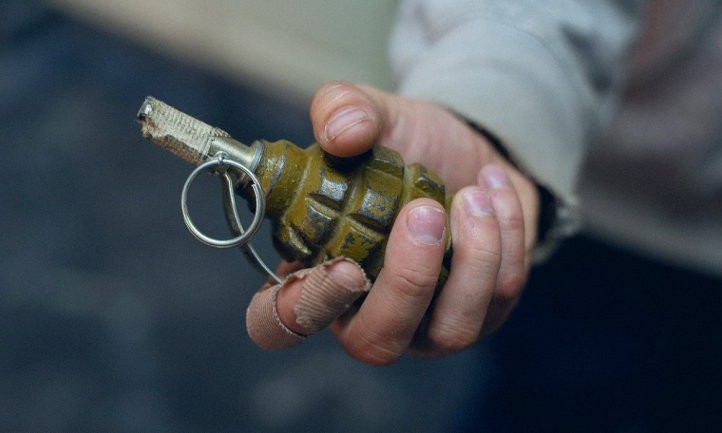 Житель Днепропетровщины хранил дома гранату и боеприпасы 