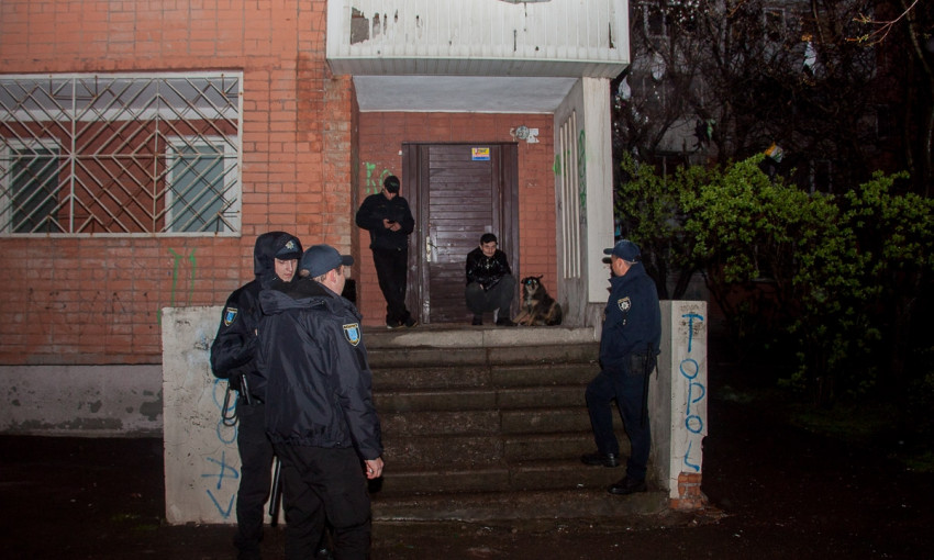 Полиция задержала горожан с наркотиками и инструментами для кражи кабеля 