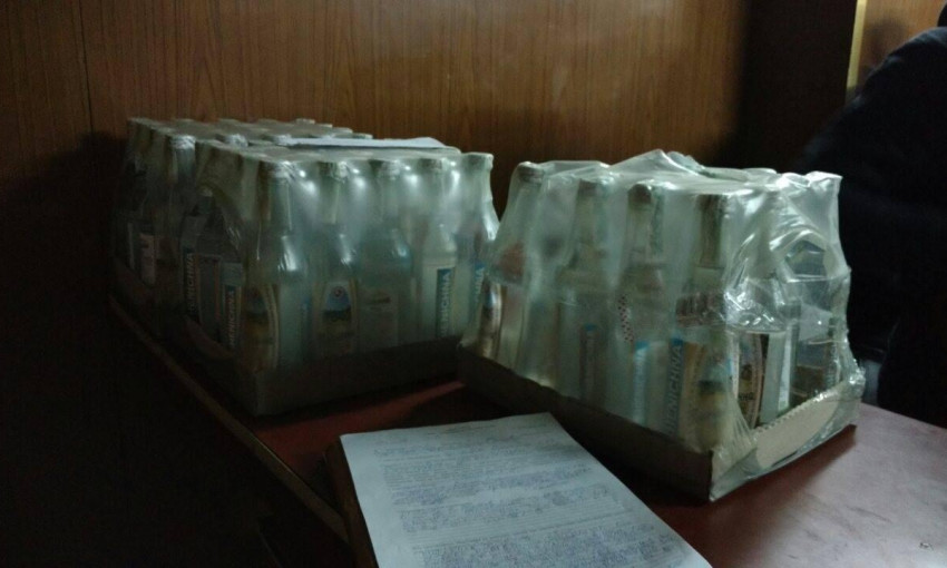 В Днепре полиция обнаружила продажу суррогатного алкоголя 