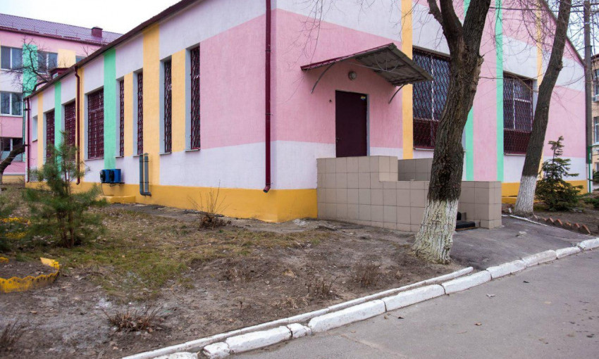 Валентин Резниченко рассказал о реконструкции бассейна в школе-интернате