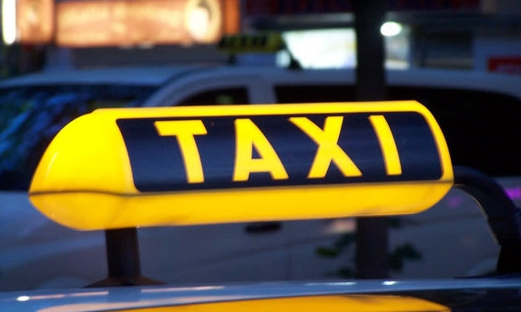 Сколько в новогоднюю ночь будет стоить вызов такси в Днепре?