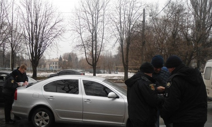 ДТП на Днепропетровщине: участник потасовки бросился под колеса авто 