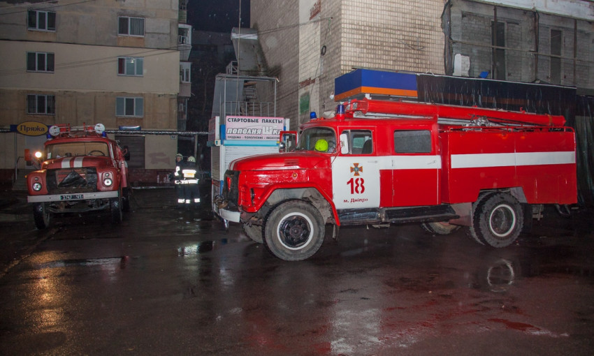 Пожар в Днепре: горело бывшее здание магазина «Сільпо»