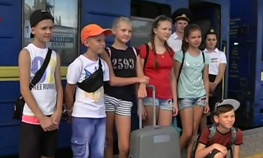 Отдых с пользой: дети бойцов АТО из Днепропетровщины поехали в Данию