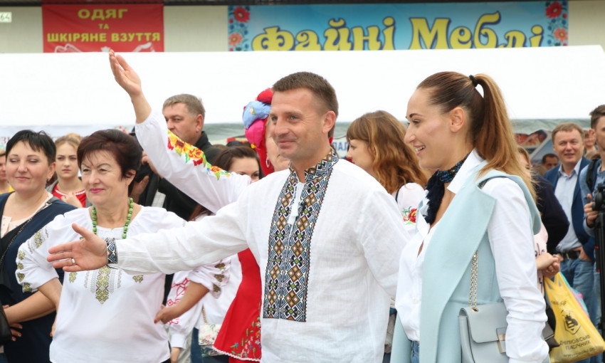 Возле Днепра прошел «Петриківський дивоцвіт»:  как проходил фестиваль украинских традиций