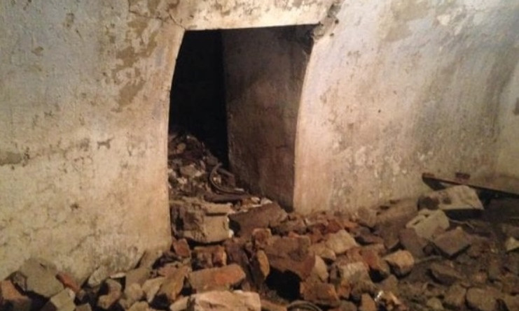 Исторический Днепр: в одной из школ обнаружили старинное подземелье