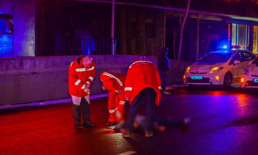 ДТП в Днепре: автомобиль насмерть сбил пешехода 