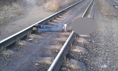 ЧП на Днепропетровщине: мужчину пополам разрезал поезд 