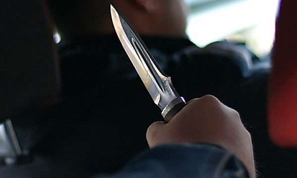В Днепре с ножом напали на таксиста 