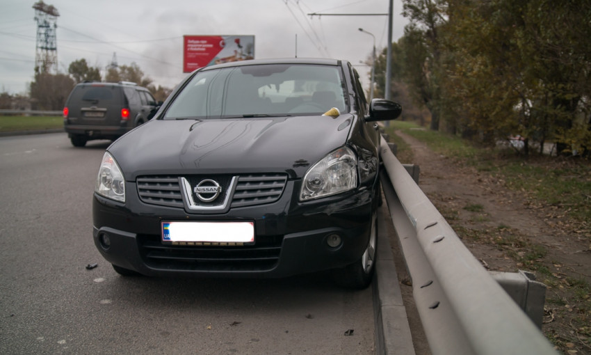 ДТП в Днепре: на Набережной Заводской столкнулись два авто