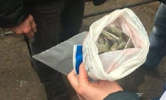 На Днепропетровщине задержали мужчину с марихуаной 
