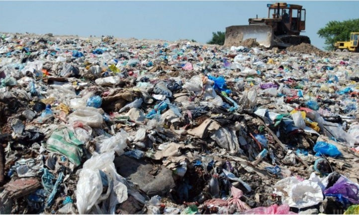 Жители Диевки победили: договор о вывозе мусора отменен 