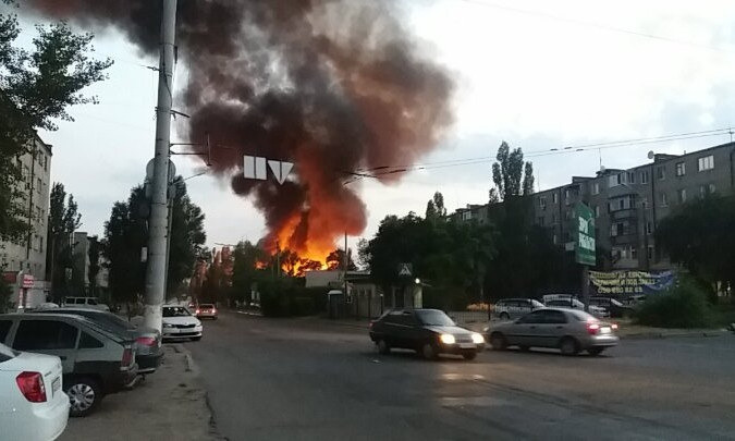 Колоссальный пожар в левобережной части Днепра