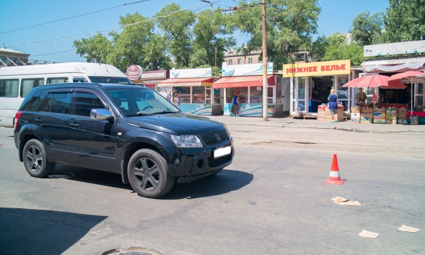 ДТП в Днепре: на Пастера автомобиль Suzuki сбил женщину