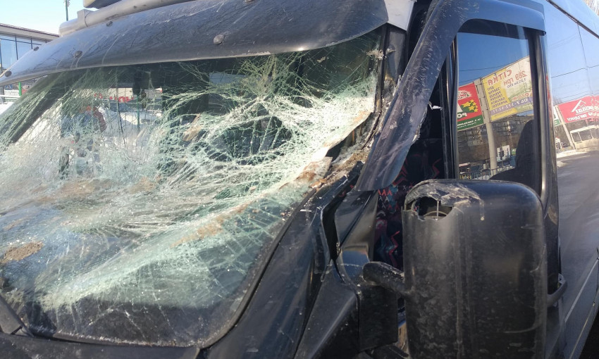ДТП в Днепре: на перекрестке столкнулись три автомобиля
