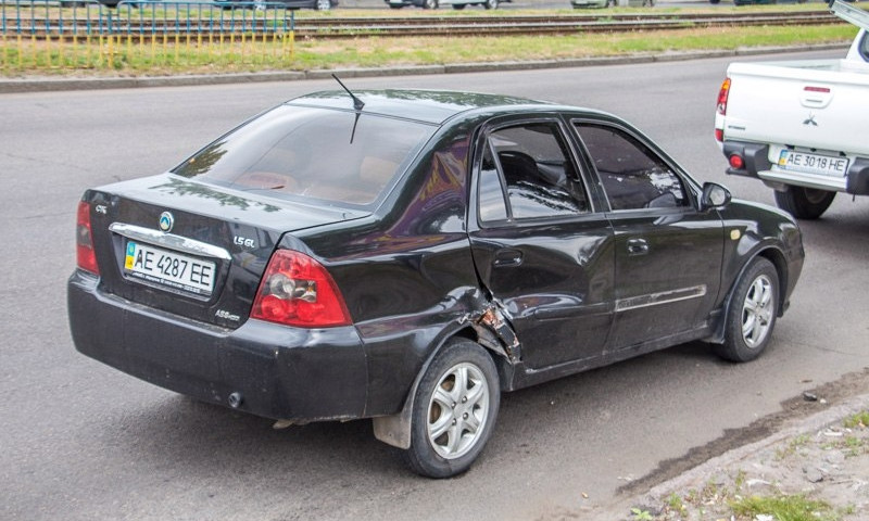 ДТП в Днепре:на дороге столкнулись два автомобиля 