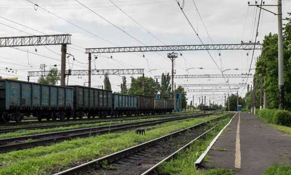 На Днепропетровщине железнодорожную станцию спрячут за забором