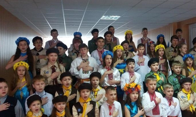 На Днепропетровщине Гимн Украины исполнили дети с нарушениями слуха