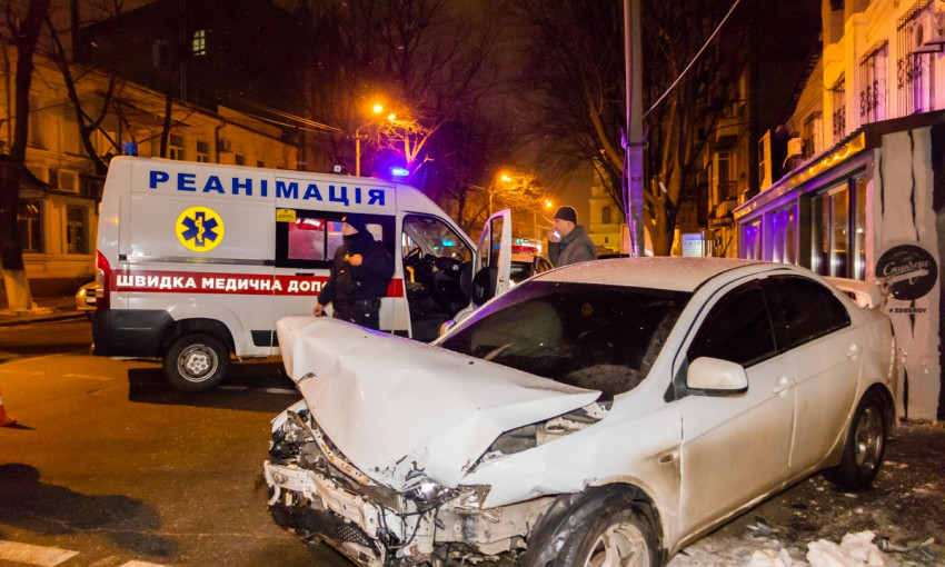 ДТП в Днепре: на улице Шевченко столкнулись два авто