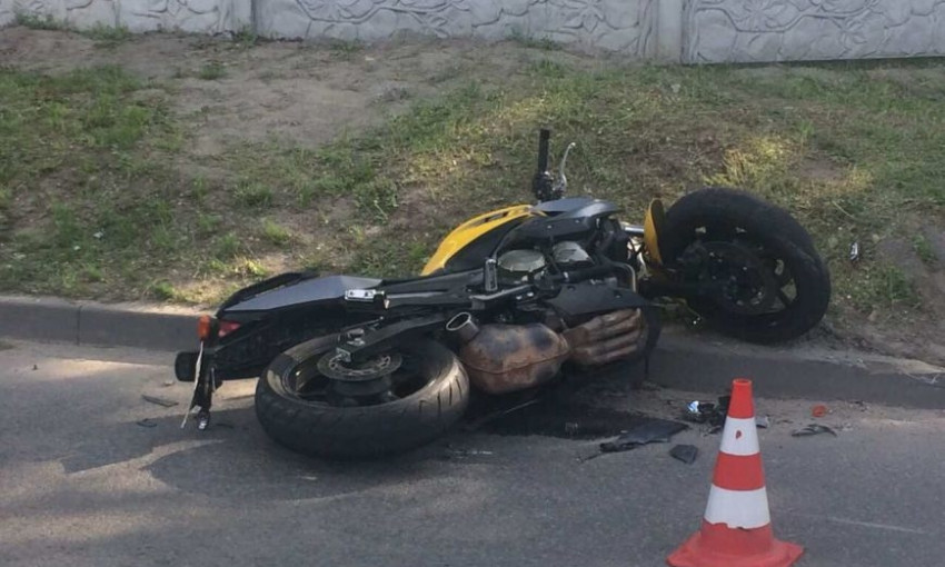 ДТП в Днепре: еще один мотоциклист попал в аварию
