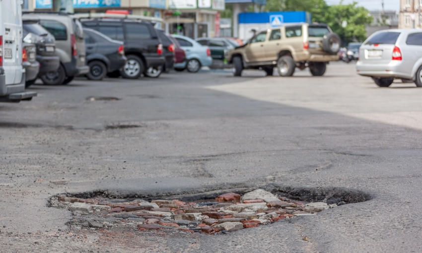 Ремонт дорог в Днепре: как выглядит Ярмарочный спуск после ремонта?
