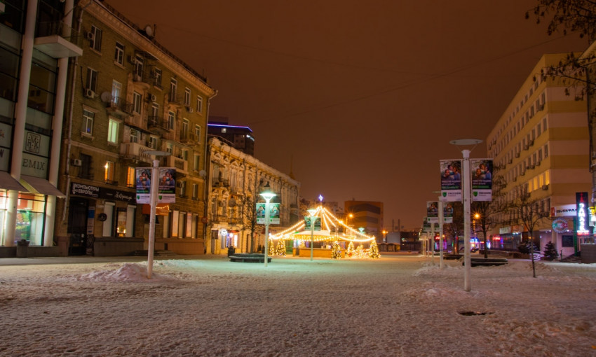 Зимний Днепр: как выглядит после заката Европейская площадь