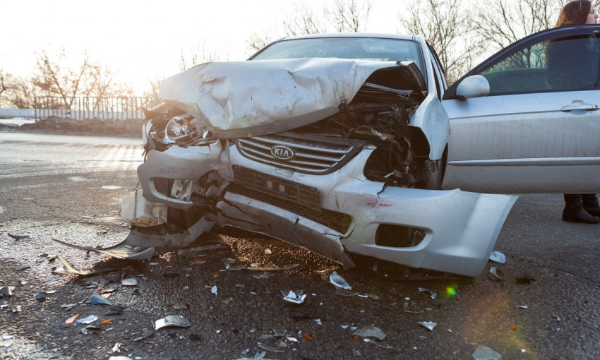 ДТП в Днепре: при аварии пострадали пассажиры 