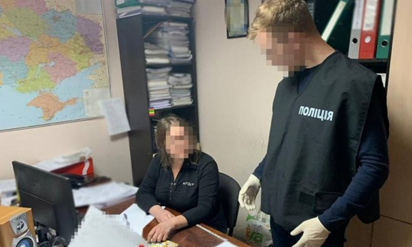 На Днепропетровщине эксперта госпредприятия поймали на взятке
