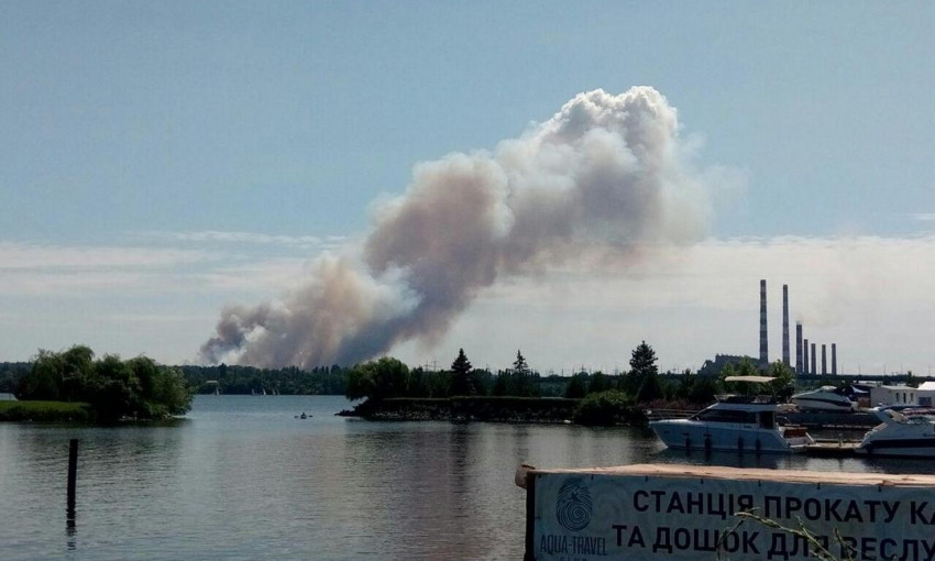 Пожар в Днепре:  в районе Игрени загорелись поля